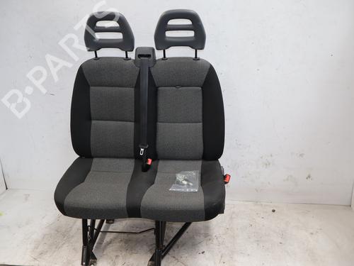 Used Right front seat Right front seat 39220765 39220765