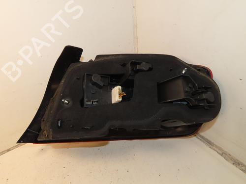 Used Left taillight PEUGEOT 407 (6D_) 2.0 HDi 135 (6DRHRH, 6DRHRE, 6DRHRG, 6DRHRJ) (136 hp) 31325308