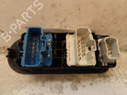 Used Left front window switch RENAULT MEGANE II Coupé-Cabriolet (EM0/1_) 1.9 dCi (115 hp) 28207224