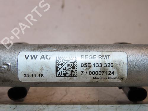 Injection rail SEAT LEON (5F1) 1.5 TSI | BP30950566M98