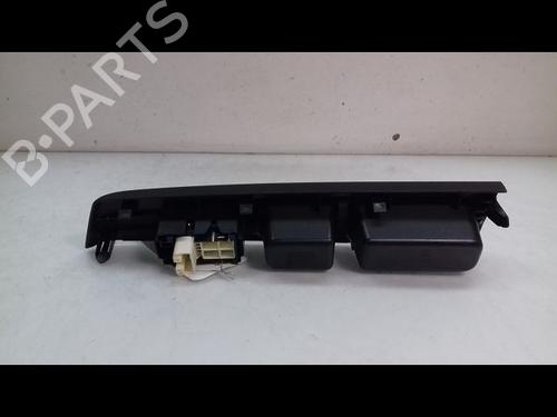 Used Switch TOYOTA YARIS (_P13_) 1.5 Hybrid (NHP130_, NHP130) (101 hp) 10990649
