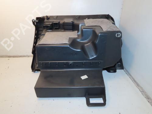 Used Glove box VW POLO V (6R1, 6C1) 1.4 TDI (75 hp) 31372134