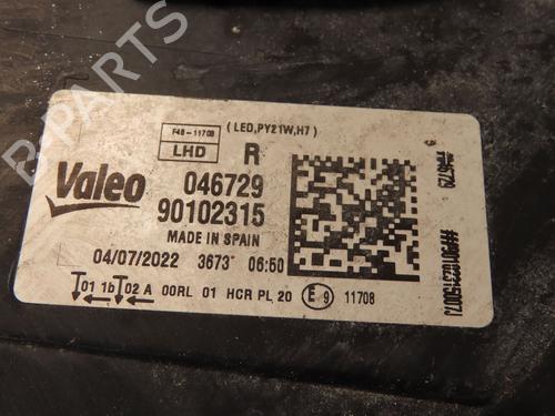 Used Right headlight Right headlight BMW X1 (F48) sDrive 18 d (150 hp) 29494141 29494141