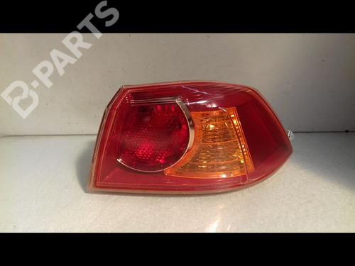 Right taillight MITSUBISHI LANCER VIII (CY_A, CZ_A) 2.0 DI-D (CY8A) (140 hp) 8330A606