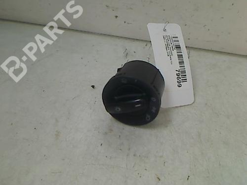 Used Headlight switch VW TOURAN (1T1, 1T2) 2.0 TDI (136 hp) 8975540