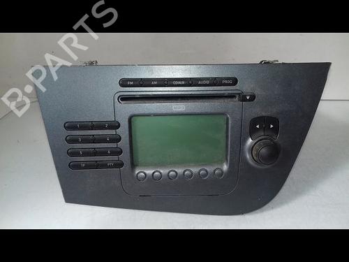 Used Radio SEAT LEON (1P1) 2.0 TDI (170 hp) 15745324