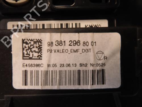 Multifunctionele display PEUGEOT 2008 II (UD_, US_, UY_, UJ_, UR_, UC_) 1.5 BlueHDI 130 (131 hp) 29319412