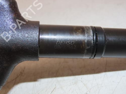 Inyector TOYOTA RAV 4 III (_A3_) 2.2 D 4WD (ALA30_, ALA30R) (150 hp) 30797936
