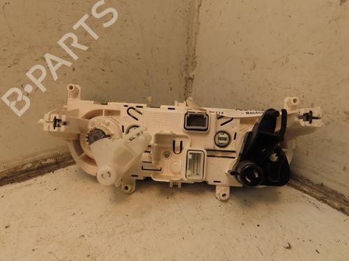 climate-control-renault-clio-iv-bh_-2012-2013-2014-2015-2016-2017-2018-2019-2020-2021-32354311 main image