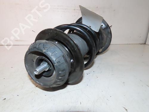 Høyre foran støtdemper TOYOTA YARIS (_P21_, _PA1_, _PH1_) 1.5 (MXPA11) (125 hp) 31055216