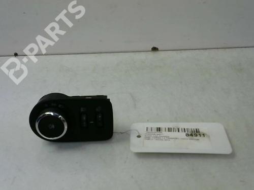 Used Headlight switch OPEL CORSA D (S07) 1.4 (L08, L68) (100 hp) 8977173