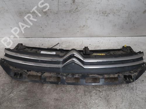 Grill Grill RENAULT CLIO II (BB_, CB_) 1.4 16V (B/CB0P, BB13) (98 hp) 36543293 36543293