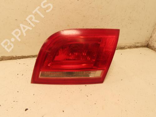Farolim direito da mala AUDI A3 Sportback (8PA) 1.9 TDI (105 hp) 32151310