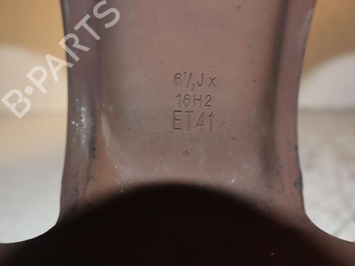 flk-renault-megane-iv-hatchback-b9amn_-2015-34710696 main image