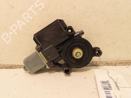 Used Right front window motor VW POLO V (6R1, 6C1) 1.6 TDI (75 hp) 31151826