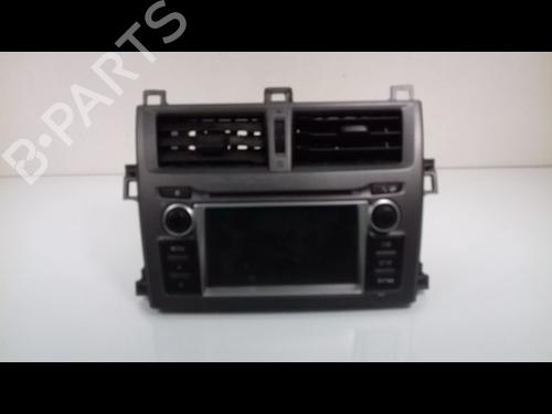 Used Radio TOYOTA VERSO S (_P12_) 1.4 D4-D (NLP121_, NLP121R) (90 hp) 9000779
