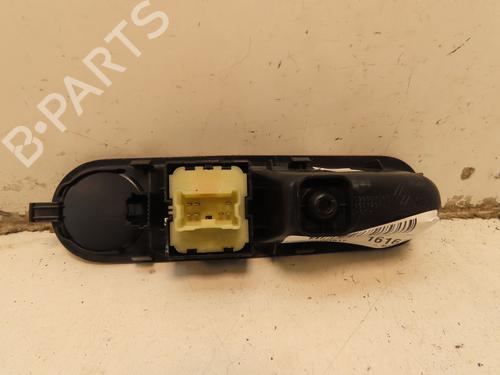 Used Left front window switch RENAULT TWINGO III (BCM_, BCA_) 1.0 SCe 70 (BCMB) (69 hp) 32486790