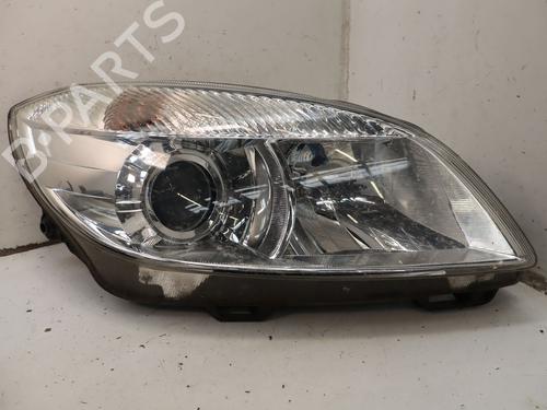 Used Right headlight SKODA FABIA II (542) 1.6 TDI (75 hp) 32873308