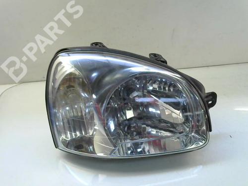 Used Right headlight HYUNDAI SANTA FÉ I (SM) 2.0 CRDi 4x4 (125 hp) 8978952