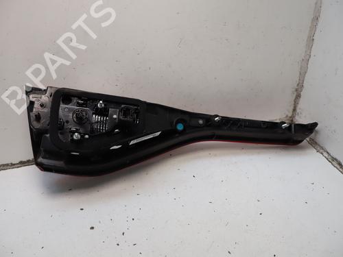 Farolim direito da mala Farolim direito da mala RENAULT MEGANE IV Hatchback (B9A/M/N_) 1.3 TCe 140 (B9NB) (140 hp) 36028669 36028669