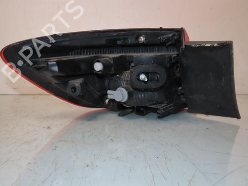 Used Right taillight RENAULT CLIO V (B7_) 1.0 TCe 100 (B7MT) (101 hp) 21564032