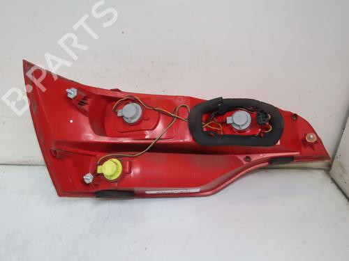 right-taillight-audi-q7-4lb-2006-2007-2008-2009-2010-2011-2012-2013-2014-2015-2016-27886986 main image