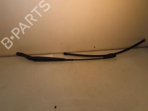 Used Front windshield wiper arm RENAULT CLIO III (BR0/1, CR0/1) 1.5 dCi (75 hp) 21499017