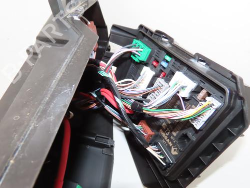 Used Fuse box RENAULT CLIO V (B7_) 1.0 TCe 90 (B7MT) (91 hp) 30950767