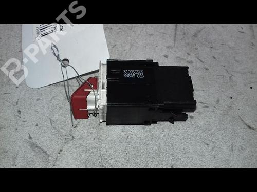 Used Warning switch VW PASSAT B6 (3C2) 2.0 TDI 16V (140 hp) 8993371