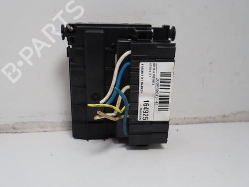 Caixa de fusíveis Caixa de fusíveis CITROËN C5 III (RD_) 1.6 HDi 110 (RD9HZC) (109 hp) 36681322 36681322