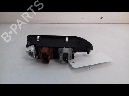 Used Left front window switch RENAULT LAGUNA II (BG0/1_) 1.8 16V (BG04, BG0B, BG0C, BG0V) (117 hp) 10863072