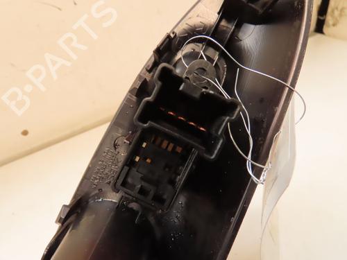 right-rear-window-switch-nissan-juke-f15-2010-2011-2012-2013-2014-2015-2016-2017-2018-2019-24832644 main image