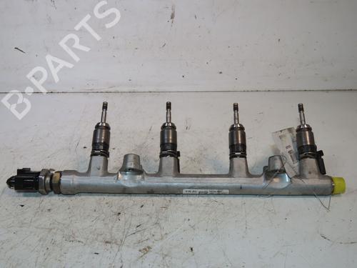 Injection rail SEAT LEON (5F1) 1.5 TSI | BP30950566M98