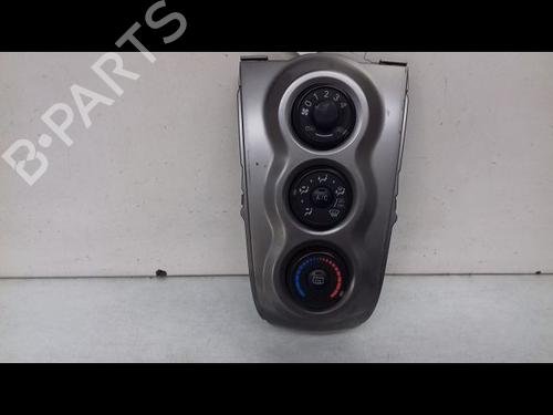 Climate control TOYOTA YARIS (_P9_) 1.4 D-4D (NLP90_, NLP90R) | BP8985184I5