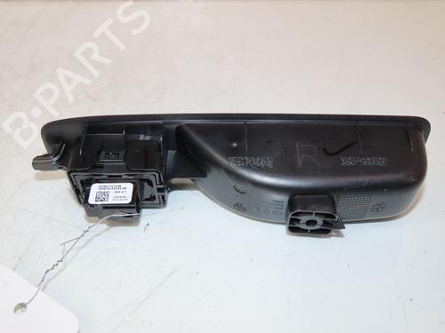 Right rear window switch RENAULT ARKANA I (LCM_, LDN_) 1.6 E-TECH 145 (LDMU) | BP27187899I28