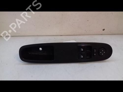 Used Left front window switch FIAT PUNTO (199_) 1.3 D Multijet (75 hp) 12065955