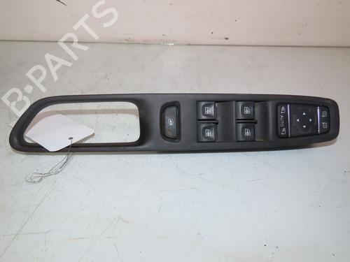 Used Left front window switch RENAULT CLIO IV (BH_) 1.5 dCi 90 (90 hp) 25040718