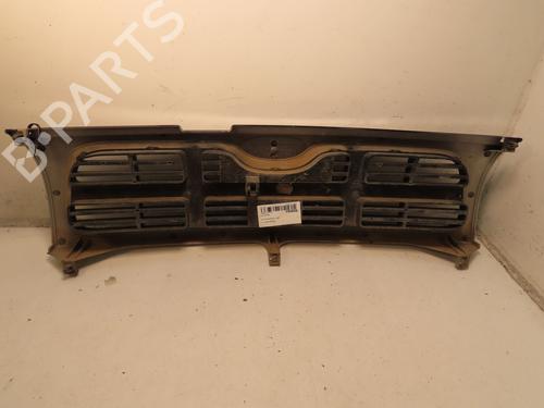 Grill FORD MAVERICK (UDS, UNS) 2.7 TD (125 hp) 30651579