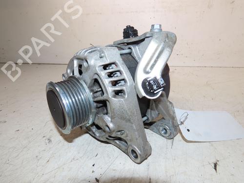 Used Alternator TOYOTA YARIS (_P13_) 1.4 D (NLP130_, NLP130) (90 hp) 30950737