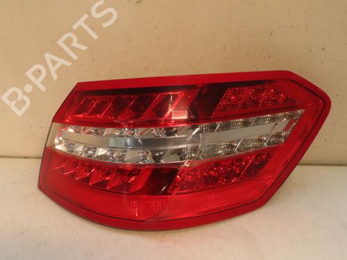 Used Right taillight MERCEDES-BENZ E-CLASS (W212) E 220 CDI / BlueTEC (212.001, 212.002) (170 hp) 17823769
