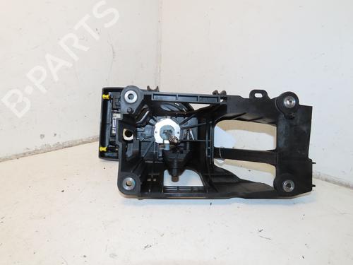 Used Gear lever RENAULT TWINGO III (BCM_, BCA_) 0.9 TCe 90 (BCM9, BCM2) (90 hp) 30867886