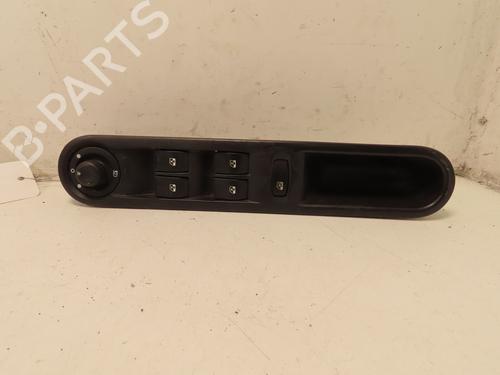 Used Left front window switch RENAULT ESPACE IV (JK0/1_) 2.0 dCi (JK02, JK03) (131 hp) 30953574