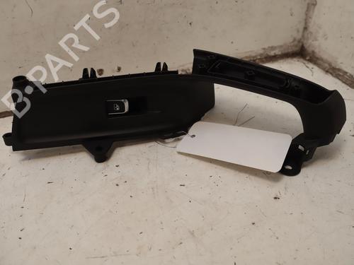 Used Switch Switch AUDI Q3 (8UB, 8UG) 2.0 TDI (140 hp) 33188677 33188677