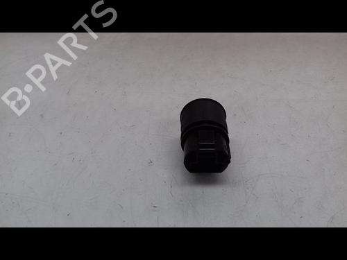 Used Switch RENAULT MEGANE III Coupe (DZ0/1_) 1.5 dCi (DZ09, DZ0D, DZ1F, DZ1G, DZ14, DZ29) (110 hp) 15421032