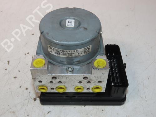 Used ABS pump AUDI A3 Sportback (8VA, 8VF) 1.0 TFSI (115 hp) 31151775