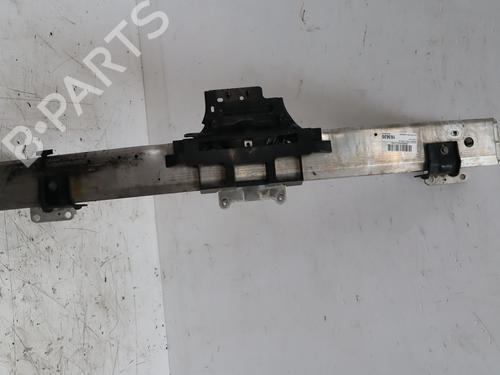 Used Front bumper reinforcement Front bumper reinforcement 39084479 39084479