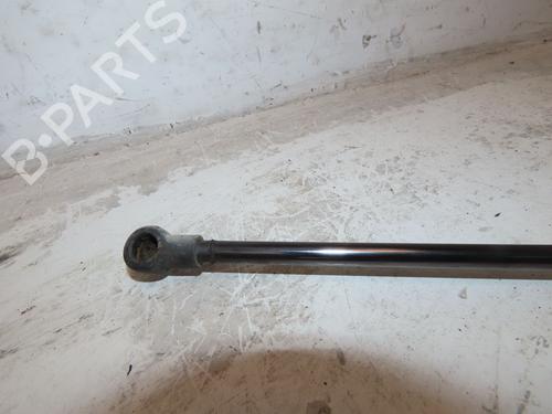Tailgate lift support TOYOTA YARIS (_P13_) 1.5 Hybrid (NHP130_) | BP28105937C138 