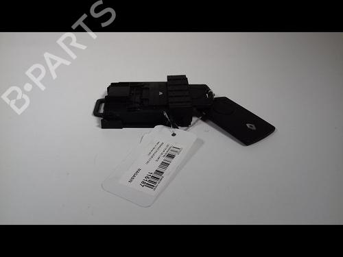 card-reader-renault-koleos-i-hy_-20-dci-hy0k-285909828r-2008-8991060 main image