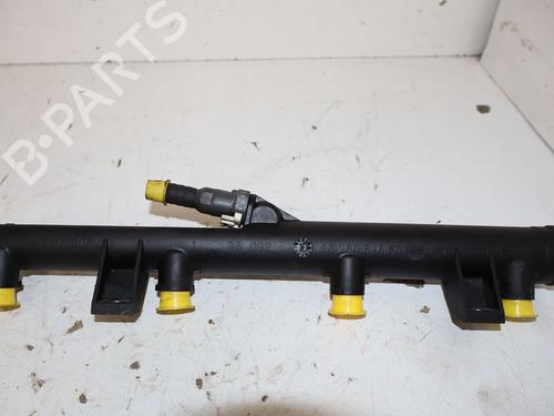 Used Injection rail Injection rail 36874518 36874518