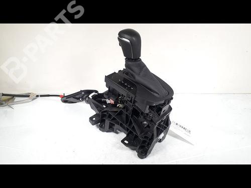 Used Gear lever TOYOTA YARIS (_P21_, _PA1_, _PH1_) 1.5 Hybrid (MXPH11) (92 hp) 11963764